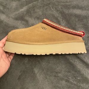 New Ugg Tazz Slipper (LEFT SHOE ONLY)